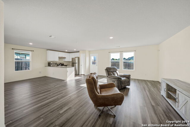 Image 11 of 25 For 7058 Dominic Vly