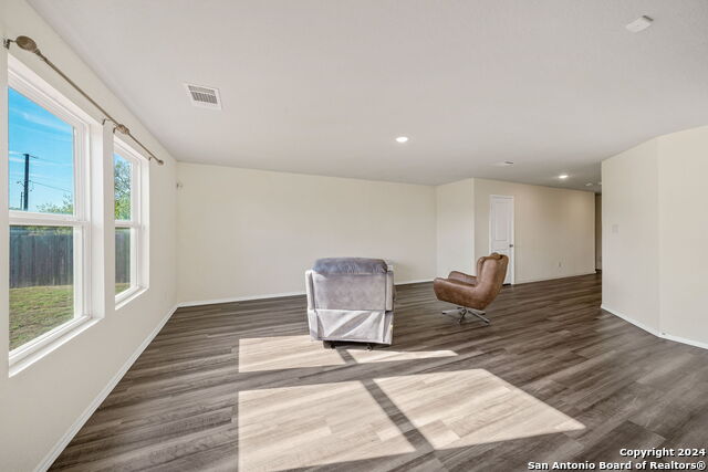 Image 5 of 25 For 7058 Dominic Vly