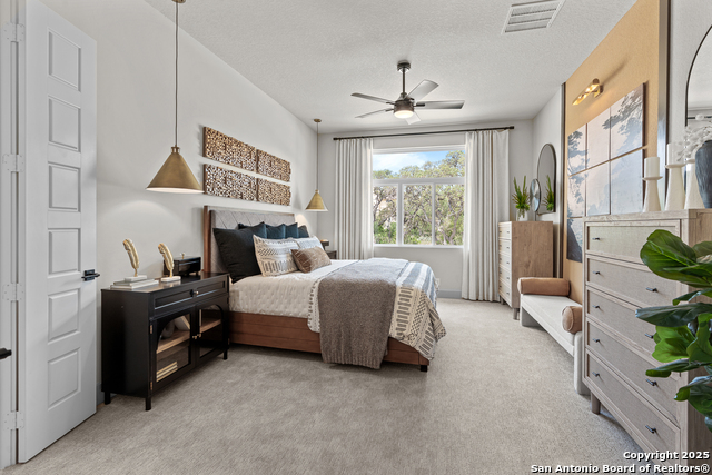 Listing photo id 12 for 20675 Huebner Rd Unit 531