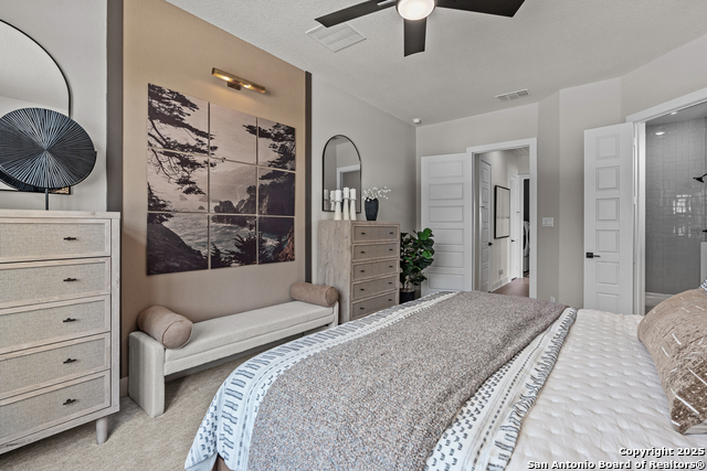 Listing photo id 13 for 20675 Huebner Rd Unit 531