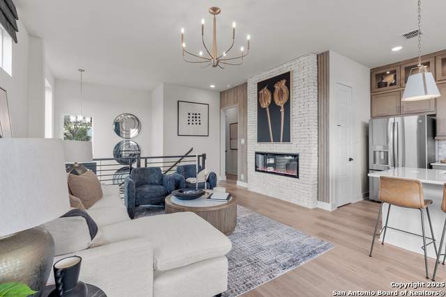 Listing photo id 4 for 20675 Huebner Rd Unit 531