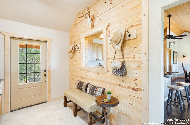 Listing photo id 9 for 300 County Road 550