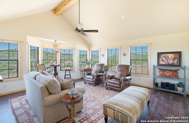 Listing photo id 13 for 300 County Road 550