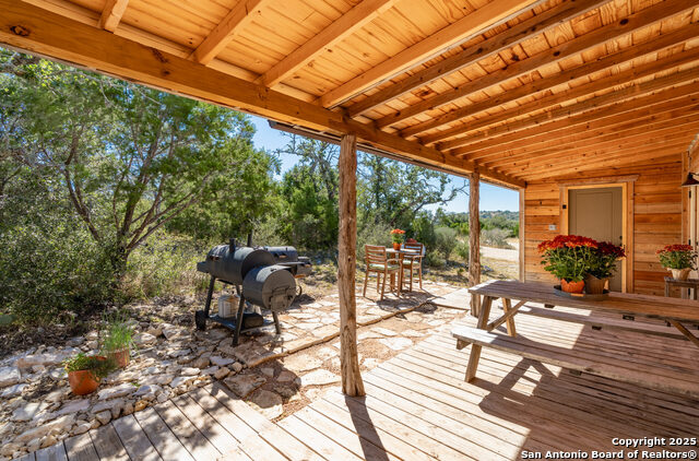 Listing photo id 17 for 300 County Road 550