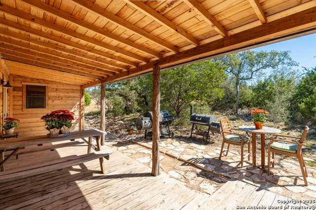 Listing photo id 18 for 300 County Road 550