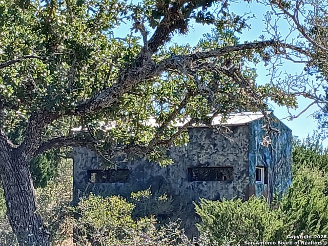 Listing photo id 19 for 300 County Road 550