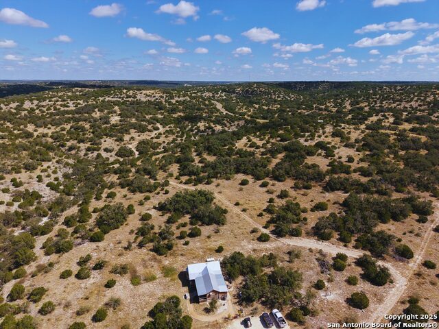 Listing photo id 31 for 300 County Road 550