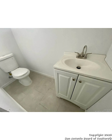 Image 12 of 12 For 139 Huntington 101