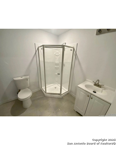 Image 6 of 12 For 139 Huntington 101