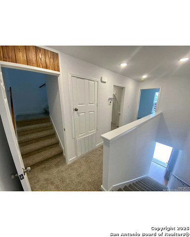 Image 7 of 12 For 139 Huntington 101