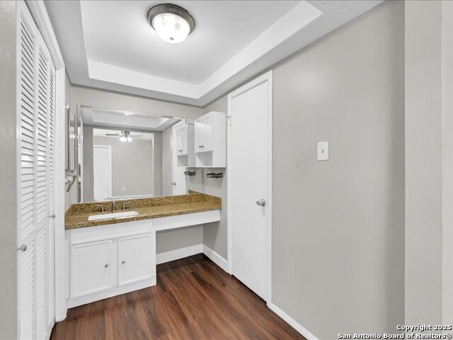 Listing photo id 9 for 8406 Daycoach