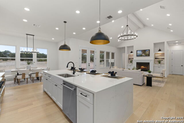 Image 15 of 36 For 1172 Buckskin Trail