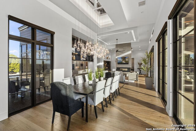 Image 14 of 80 For 121 Greystone Pt