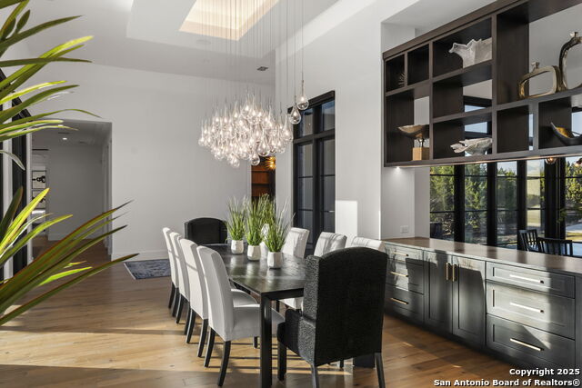 Image 15 of 80 For 121 Greystone Pt