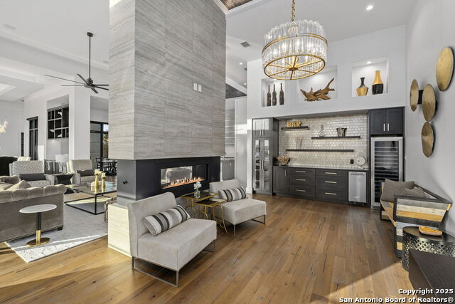 Image 27 of 80 For 121 Greystone Pt