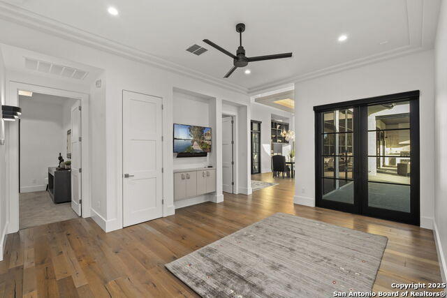 Image 45 of 80 For 121 Greystone Pt