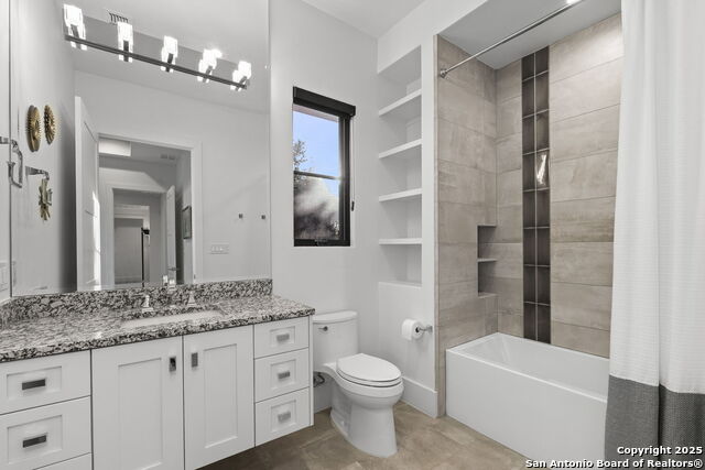 Image 49 of 80 For 121 Greystone Pt