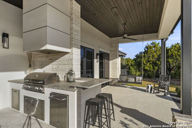 Image 66 of 80 For 121 Greystone Pt