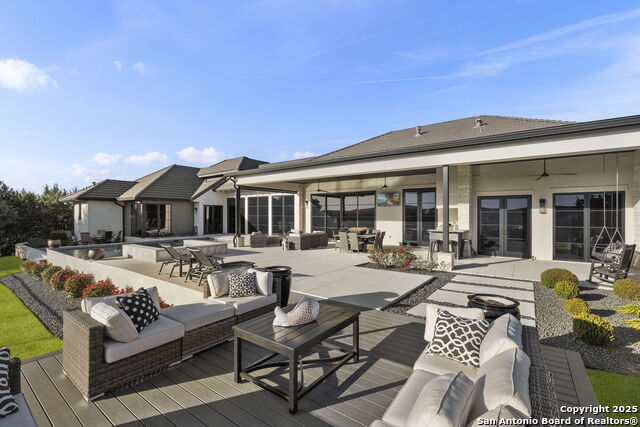 Image 69 of 80 For 121 Greystone Pt