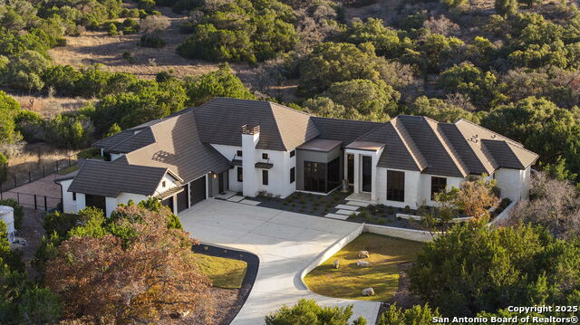 Image 75 of 80 For 121 Greystone Pt