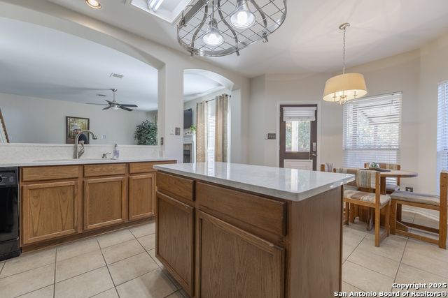 Image 15 of 31 For 9026 Hilltop Crossing