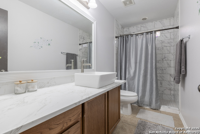 Image 18 of 31 For 9026 Hilltop Crossing