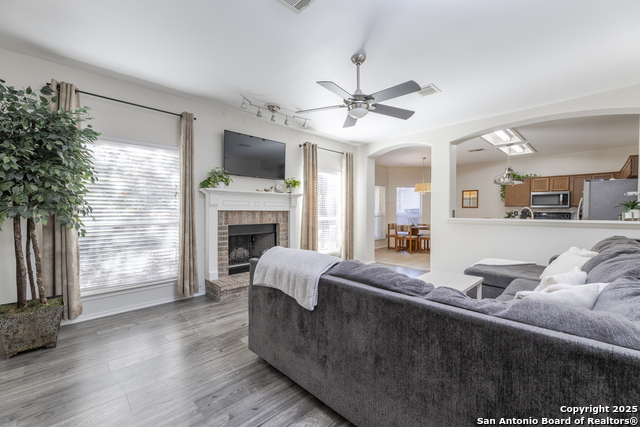 Image 7 of 31 For 9026 Hilltop Crossing