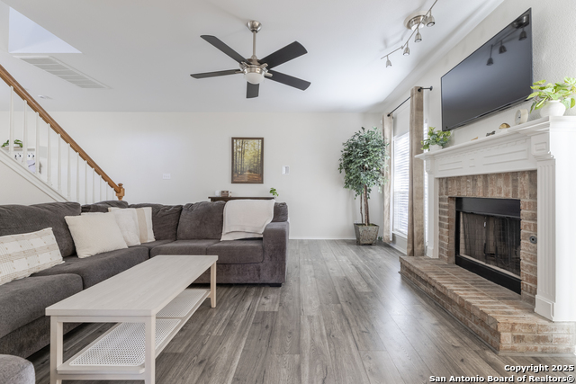 Image 9 of 31 For 9026 Hilltop Crossing