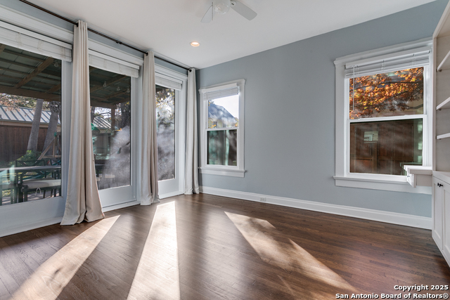 Image 16 of 28 For 226 Hollywood W