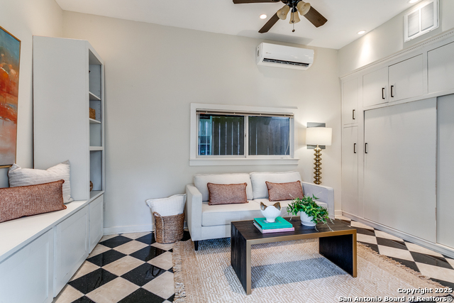 Image 25 of 28 For 226 Hollywood W