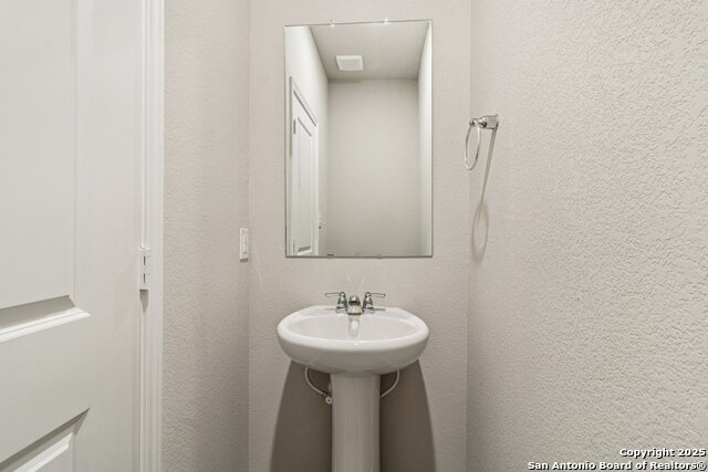 Image 13 of 30 For 106 Sai Manor  101