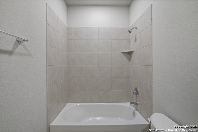 Image 19 of 31 For 7218 Briar Place  101