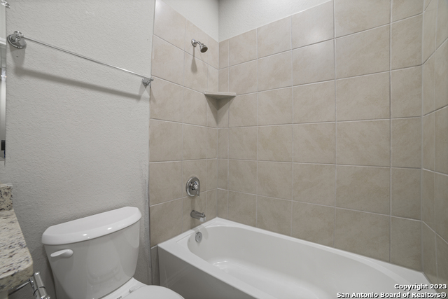 Image 25 of 31 For 7218 Briar Place  101