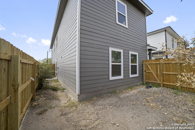 Image 31 of 31 For 7218 Briar Place  101