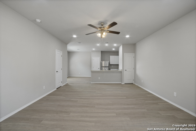 Image 5 of 31 For 7218 Briar Place  101