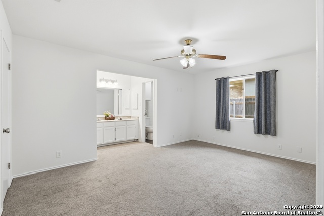 Image 15 of 32 For 905 Meadow Br