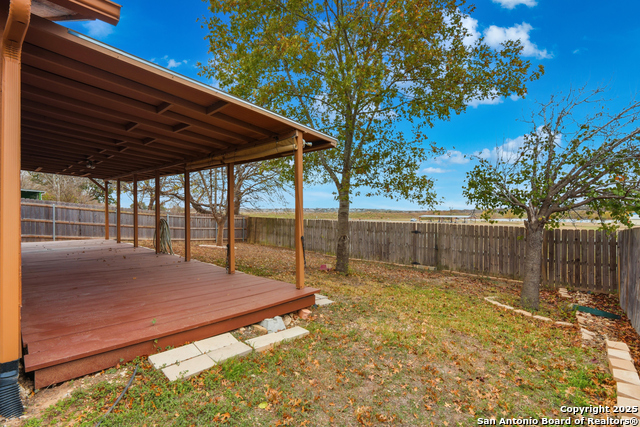 Image 24 of 32 For 905 Meadow Br