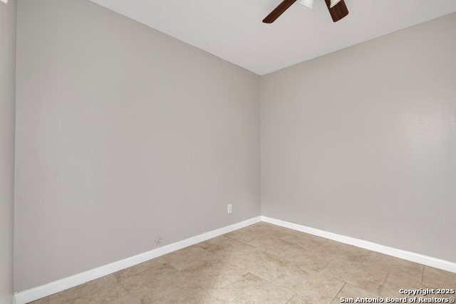 Image 7 of 12 For 310 Hutchins Pl E 101