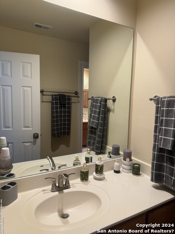 Image 12 of 35 For 3 Lindquist  