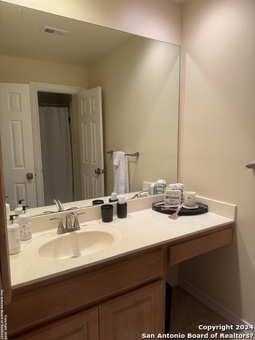 Image 13 of 35 For 3 Lindquist  