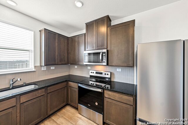 Image 12 of 39 For 4750 Broadside Ave