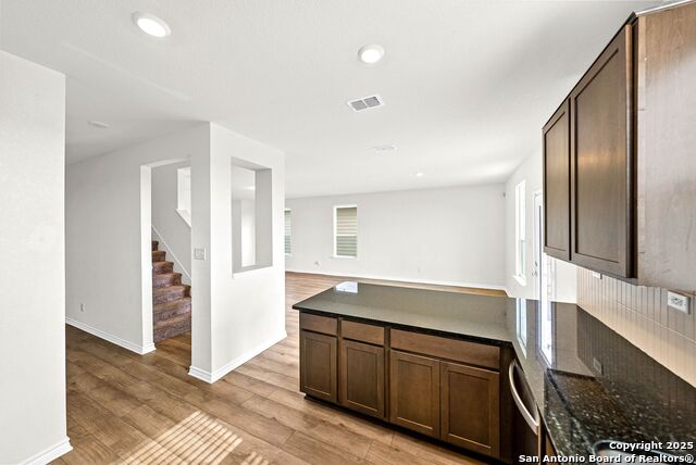 Image 14 of 39 For 4750 Broadside Ave