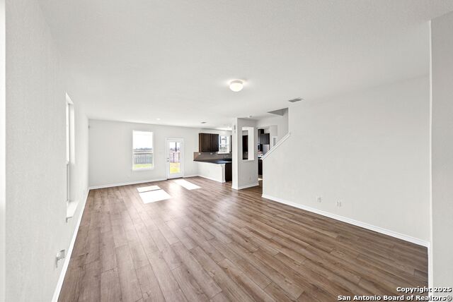 Image 8 of 39 For 4750 Broadside Ave