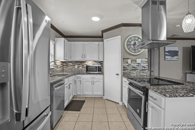 Image 12 of 27 For 6839 Avila  