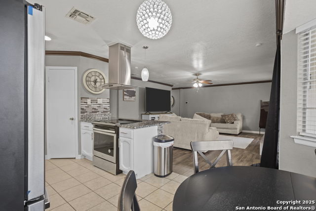 Image 14 of 27 For 6839 Avila  