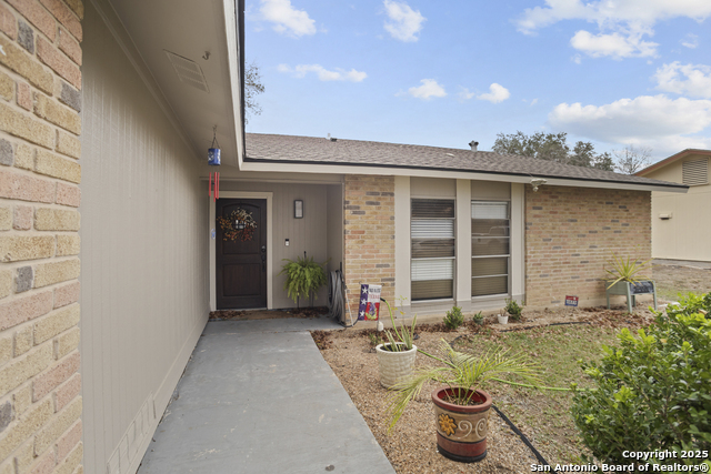 Image 4 of 27 For 6839 Avila  