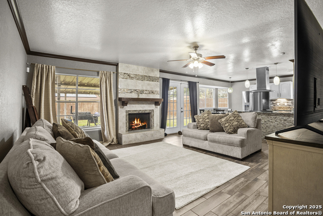 Image 6 of 27 For 6839 Avila  