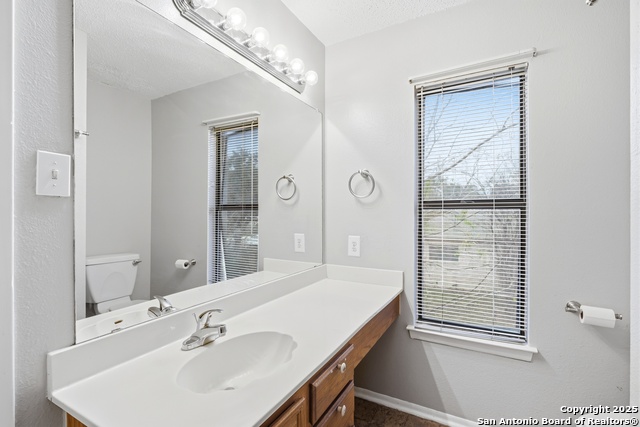 Image 16 of 33 For 11110 Moonlit Park