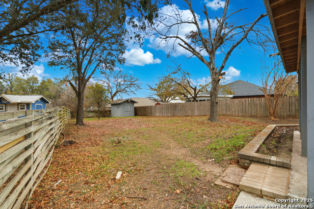 Image 29 of 33 For 11110 Moonlit Park