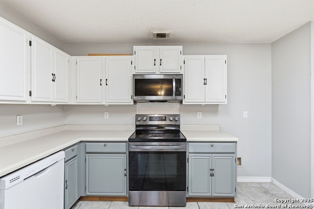 Image 7 of 33 For 11110 Moonlit Park